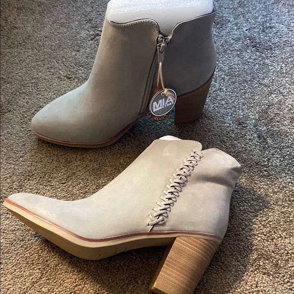 NWOB MIA Dusky Ankle Bootie Gray Size 8.5 - Picture 2 of 11
